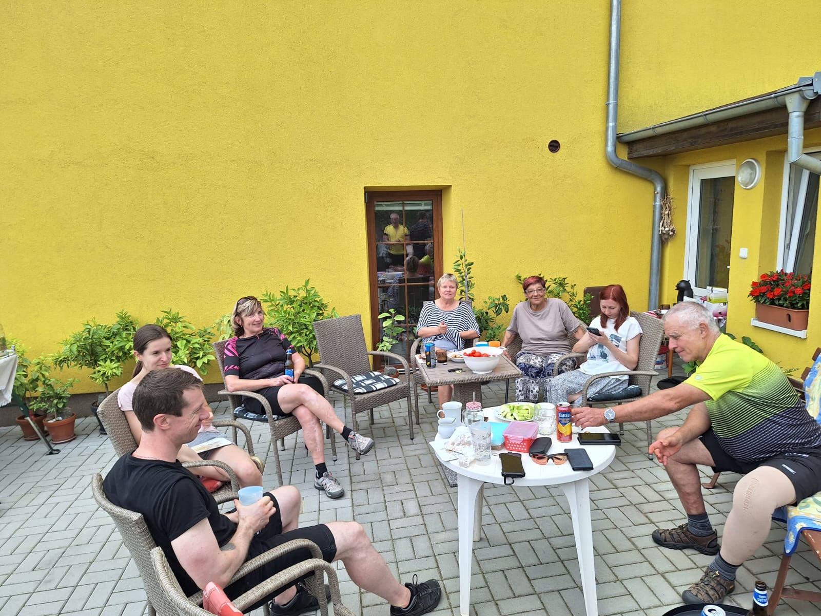 6c223ba4-445e-475e-ad21-3b6392a05a63