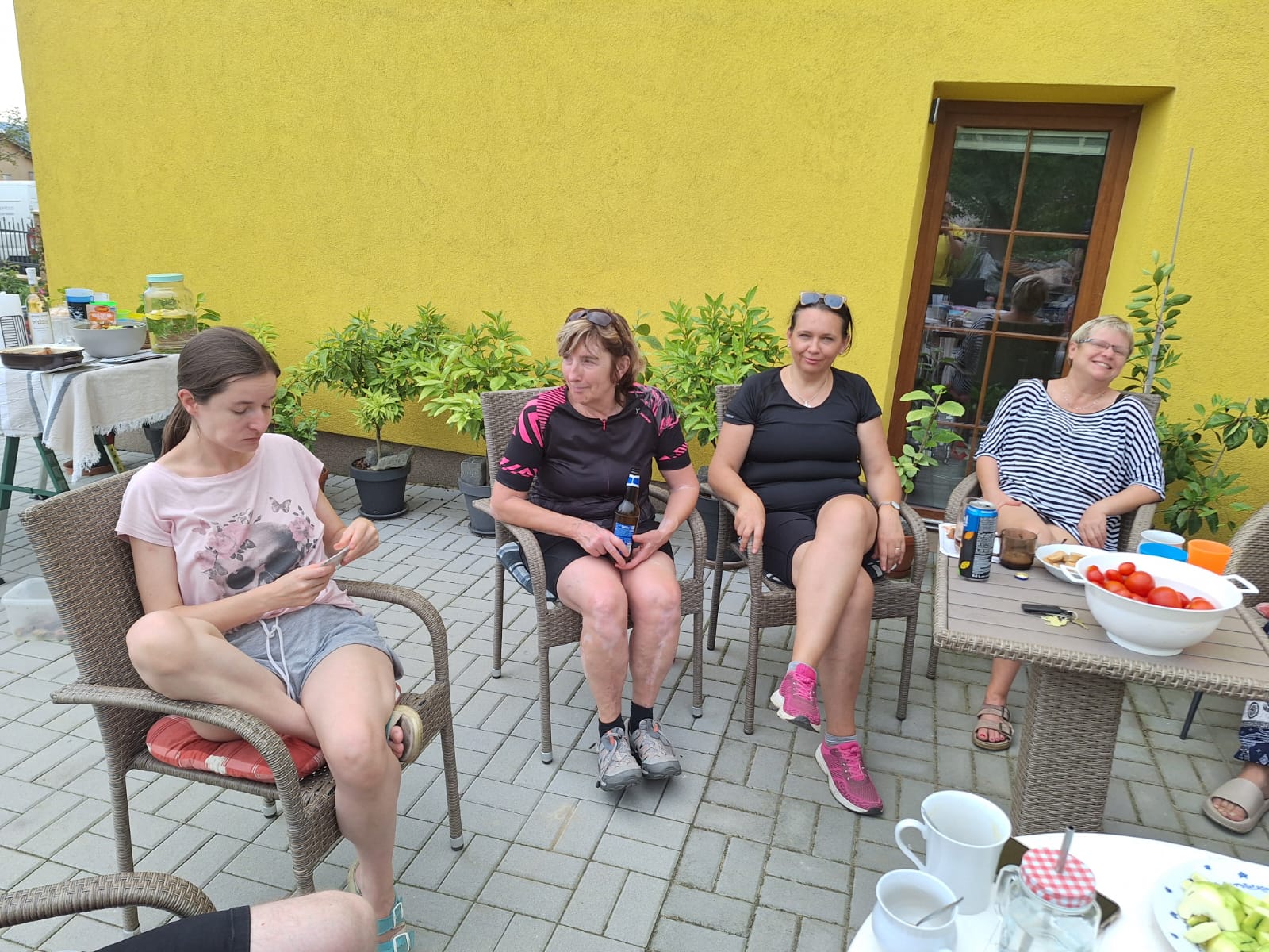 1ed02c57-fa66-40a5-b8f6-7774239ac0df