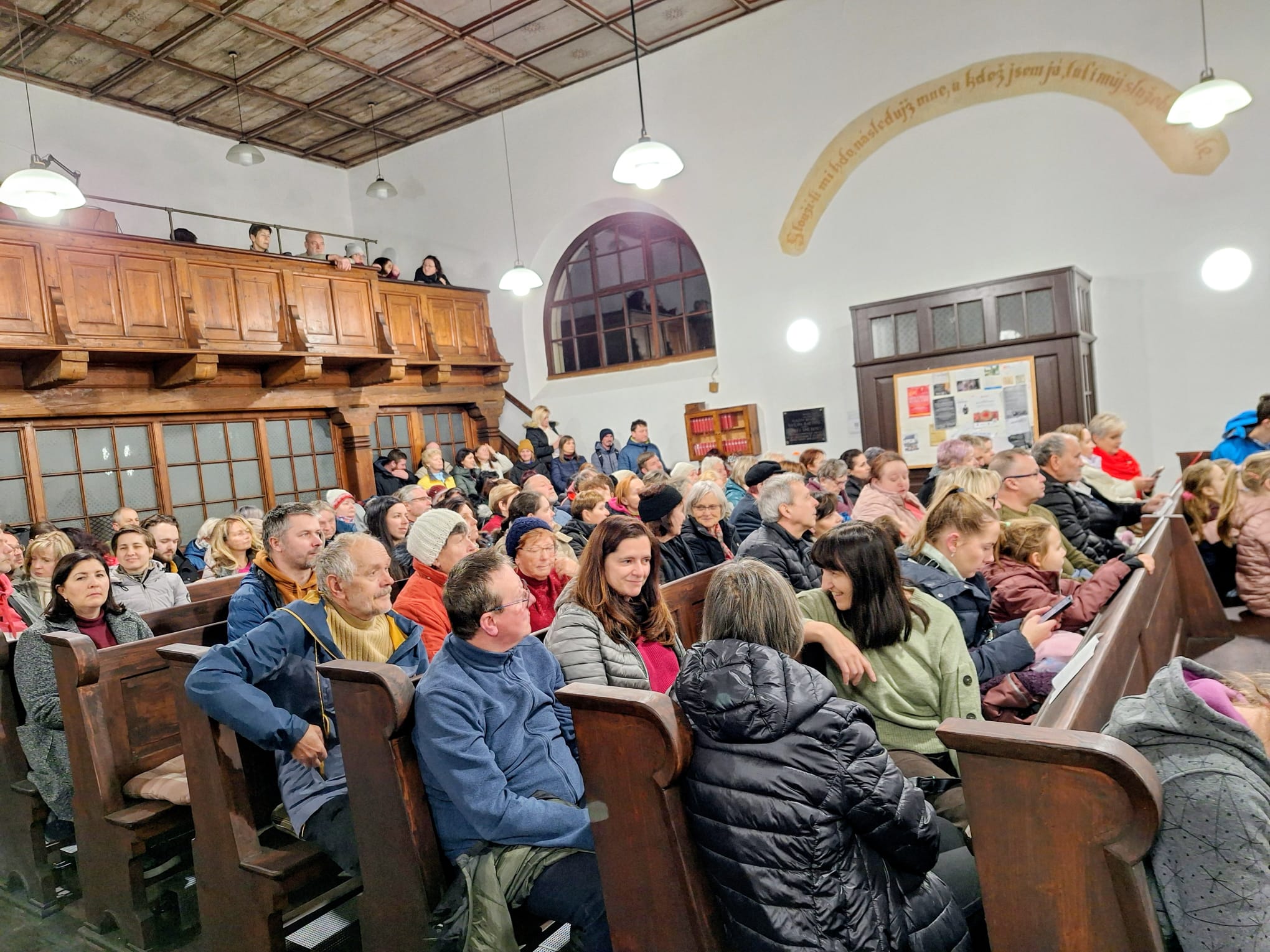 f568638a-637d-44e3-a017-e70e9547ff10